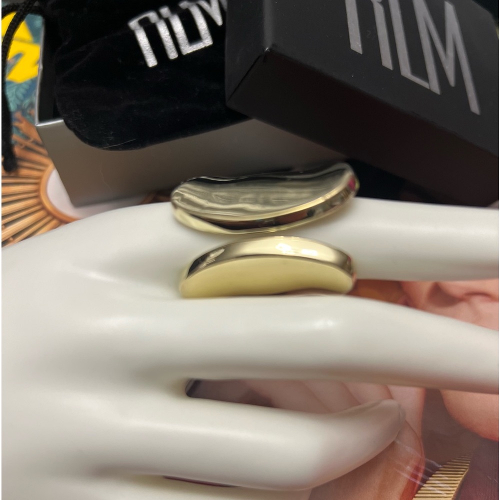 Sleek Gold and Silver Women's Ring